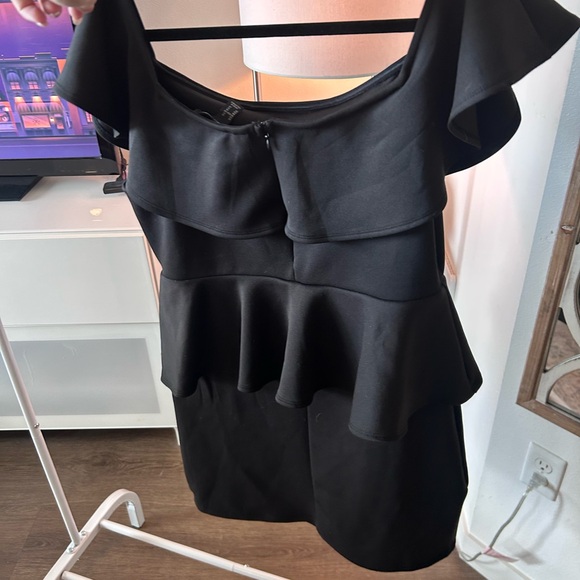 $15! Classic flounce shoulders peplum little black mini dress - Picture 2 of 4